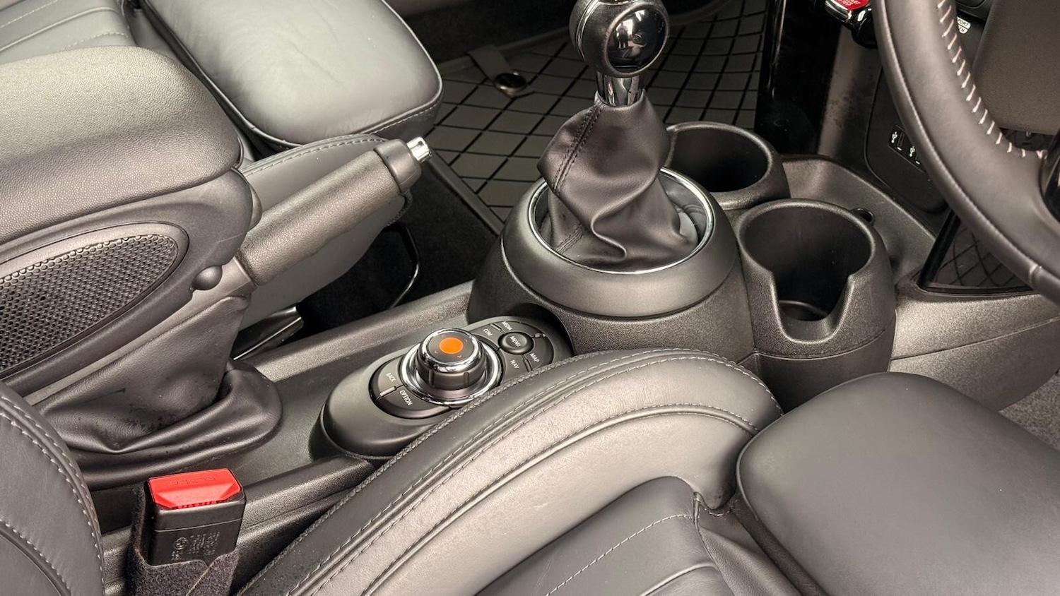 Used MINI Hatch 2019 for sale - 76204014: Photo 15