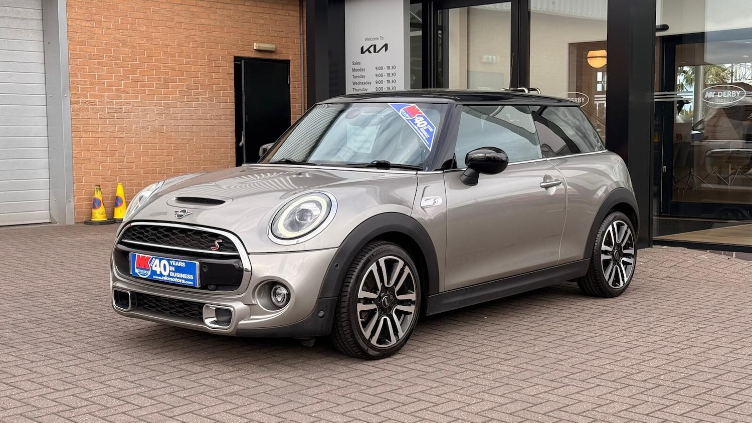 Used MINI Hatch 2019 for sale - 76204014: Photo 4