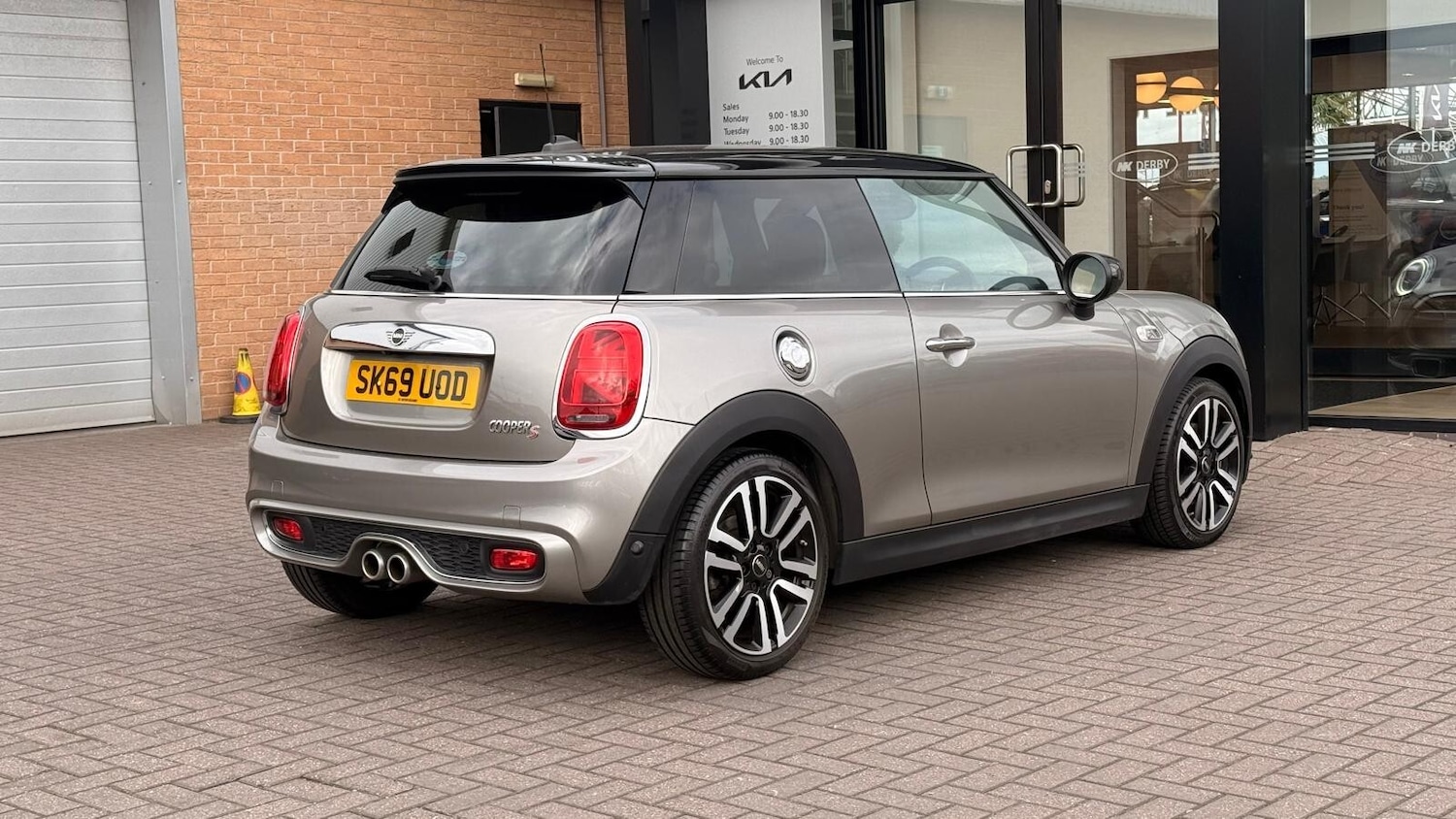 Used MINI Hatch 2019 for sale - 76204014: Photo 6