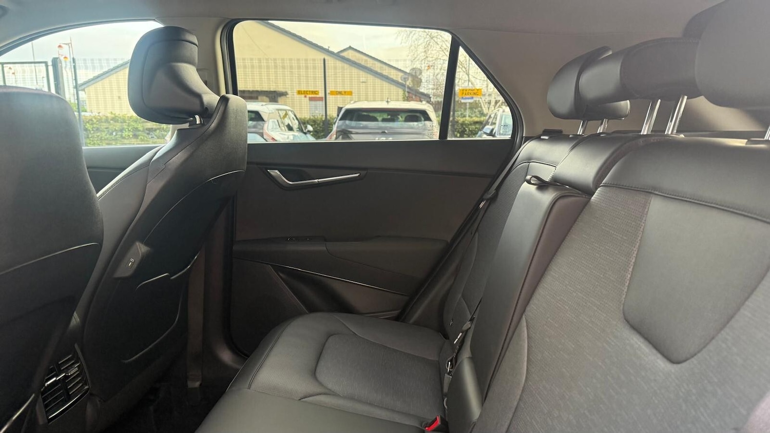 Used Kia Niro 2025 for sale - 76842092: Photo 27