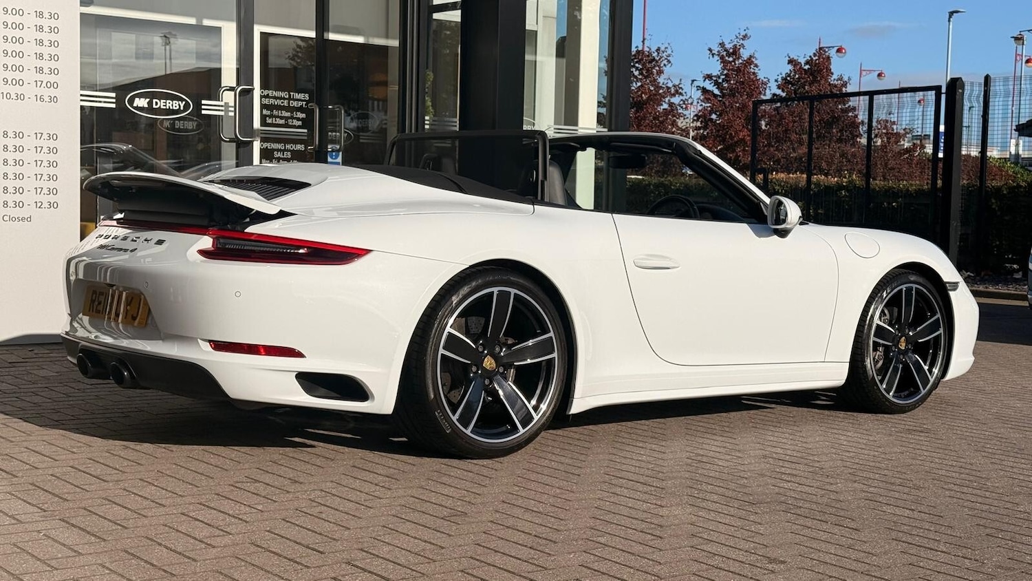 Used Porsche 911 2018 for sale - 76190992: Photo 10