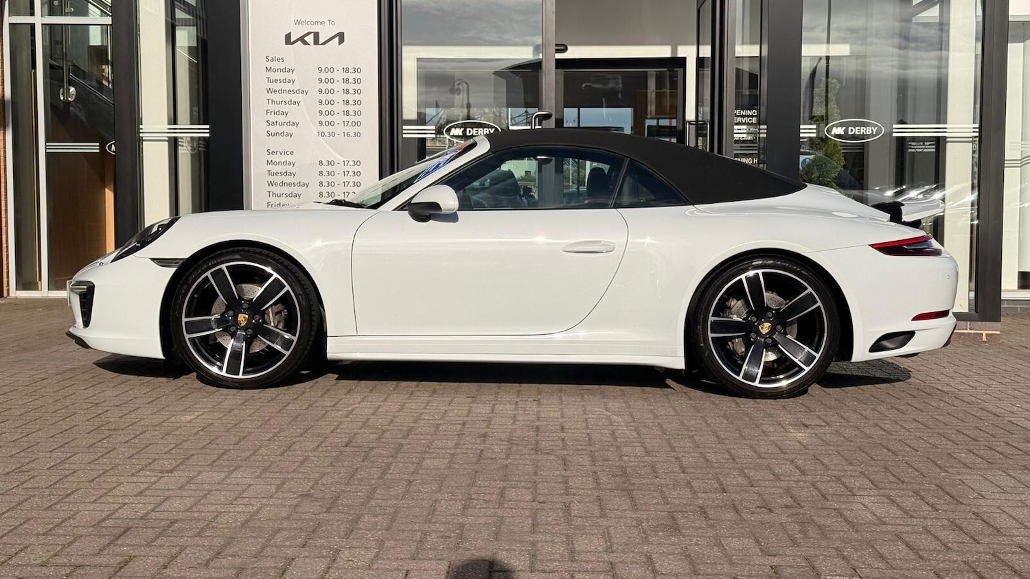 Used Porsche 911 2018 for sale - 76190992: Photo 17