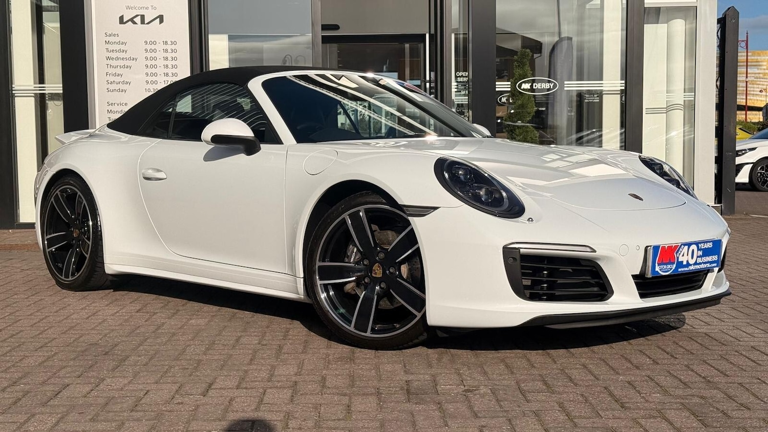 Used Porsche 911 2018 for sale - 76190992: Photo 2