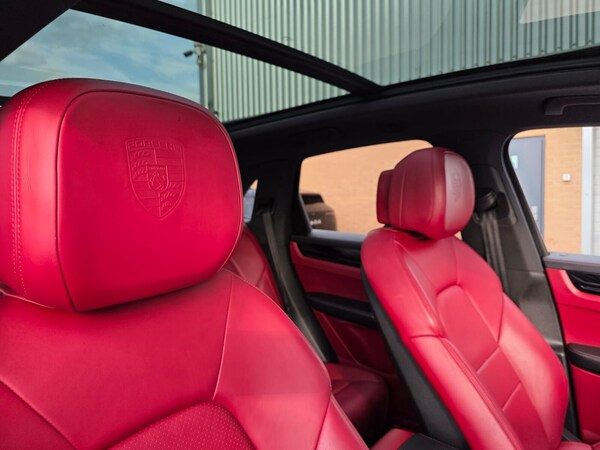 Used Porsche Cayenne 2018 for sale - 75660353: Photo 30
