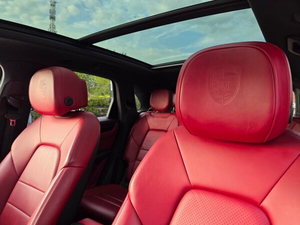 Used Porsche Cayenne 2018 for sale - 75660353: Photo 32