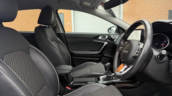 Used Kia XCeed 2023 for sale - 76203815: Photo 20