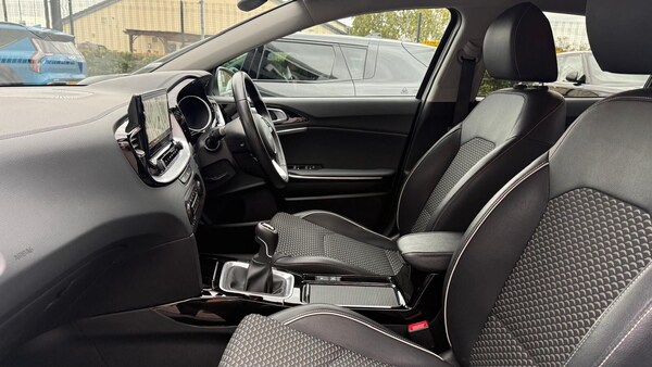 Used Kia XCeed 2023 for sale - 76203815: Photo 21