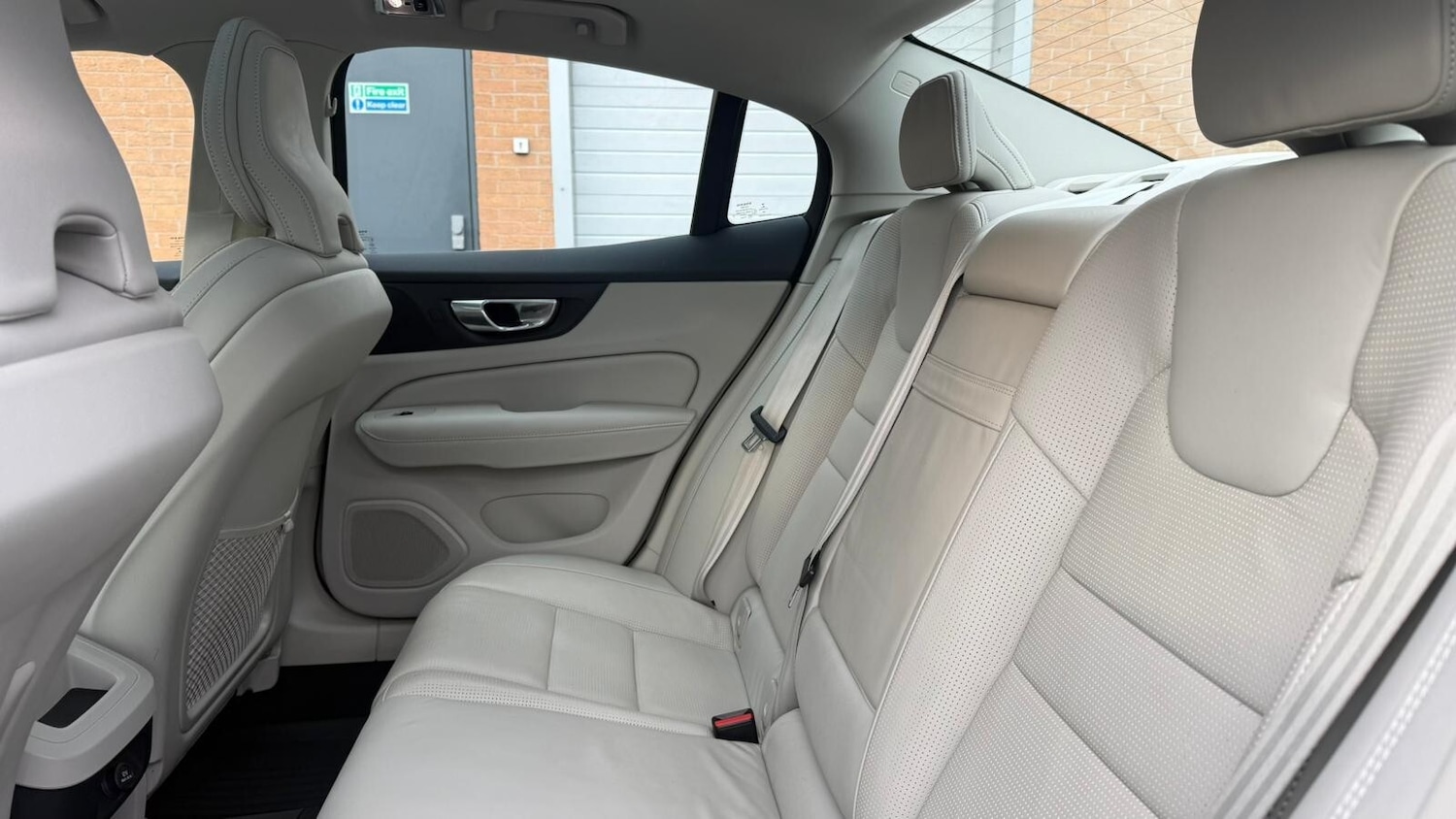 Used Volvo S60 2020 for sale - 76948338: Photo 25