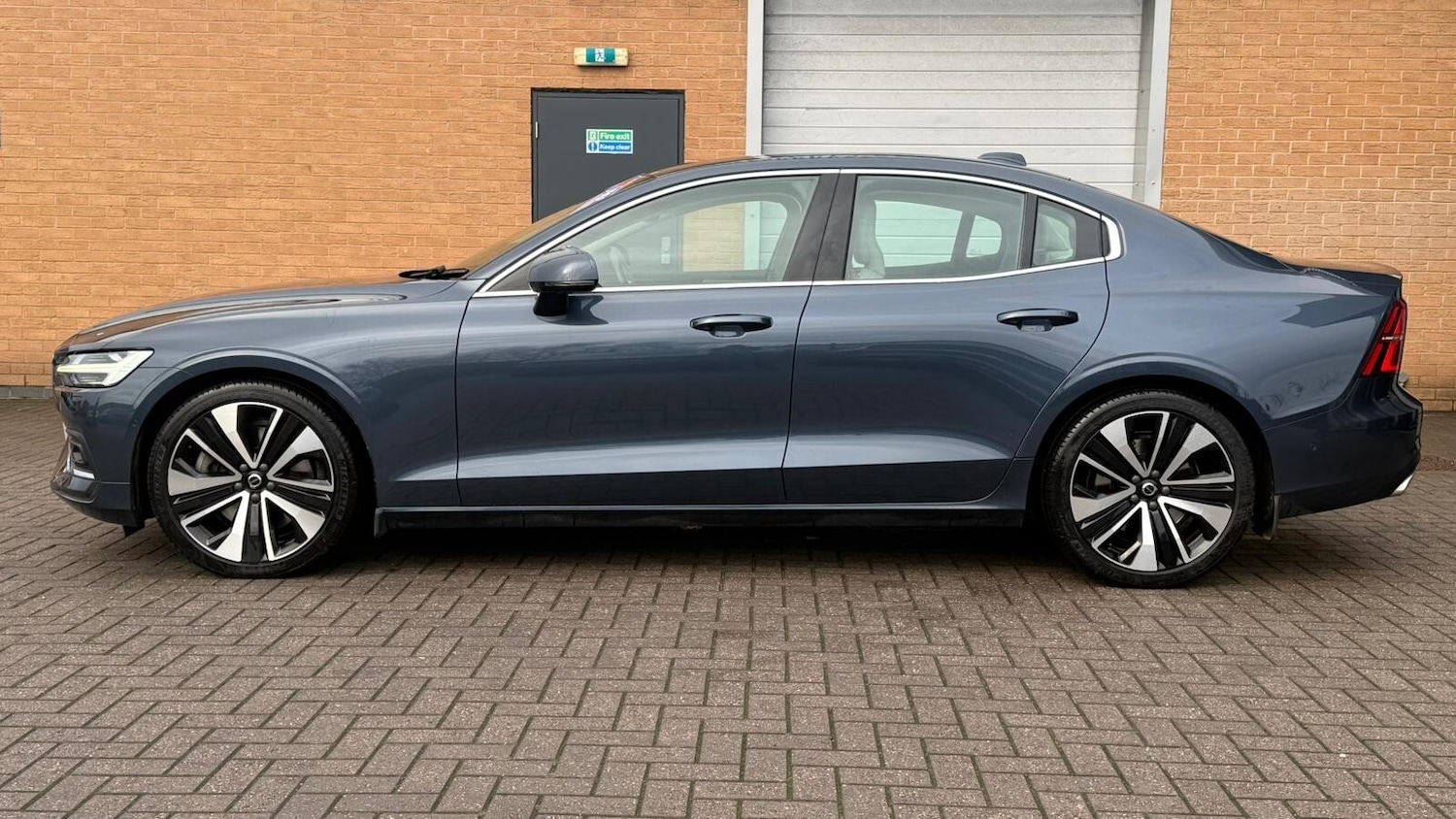 Used Volvo S60 2020 for sale - 76948338: Photo 6