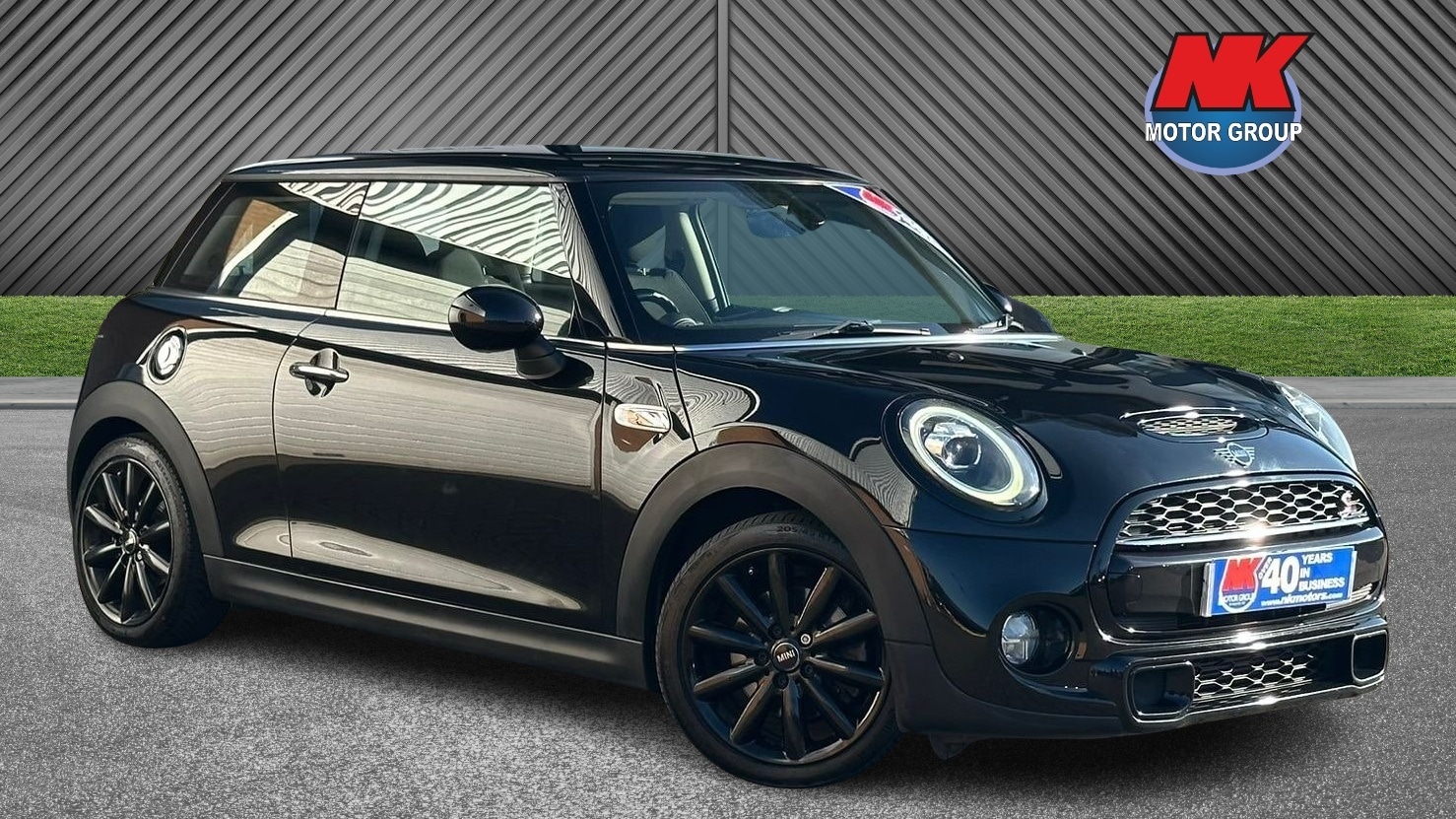 Used MINI Hatch 2018 for sale - 76055760: Photo 1
