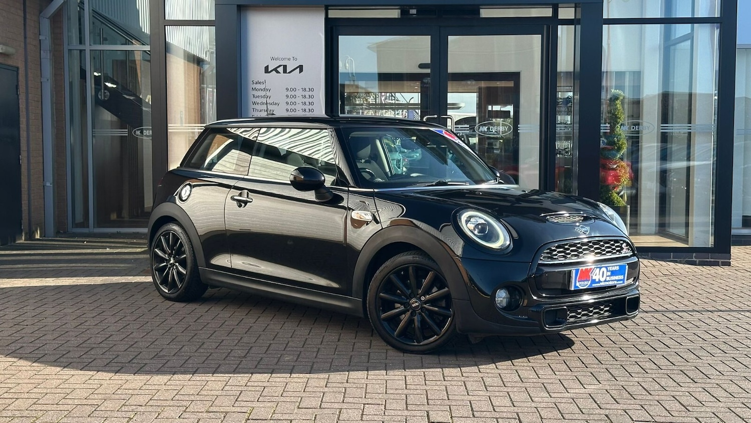 Used MINI Hatch 2018 for sale - 76055760: Photo 2