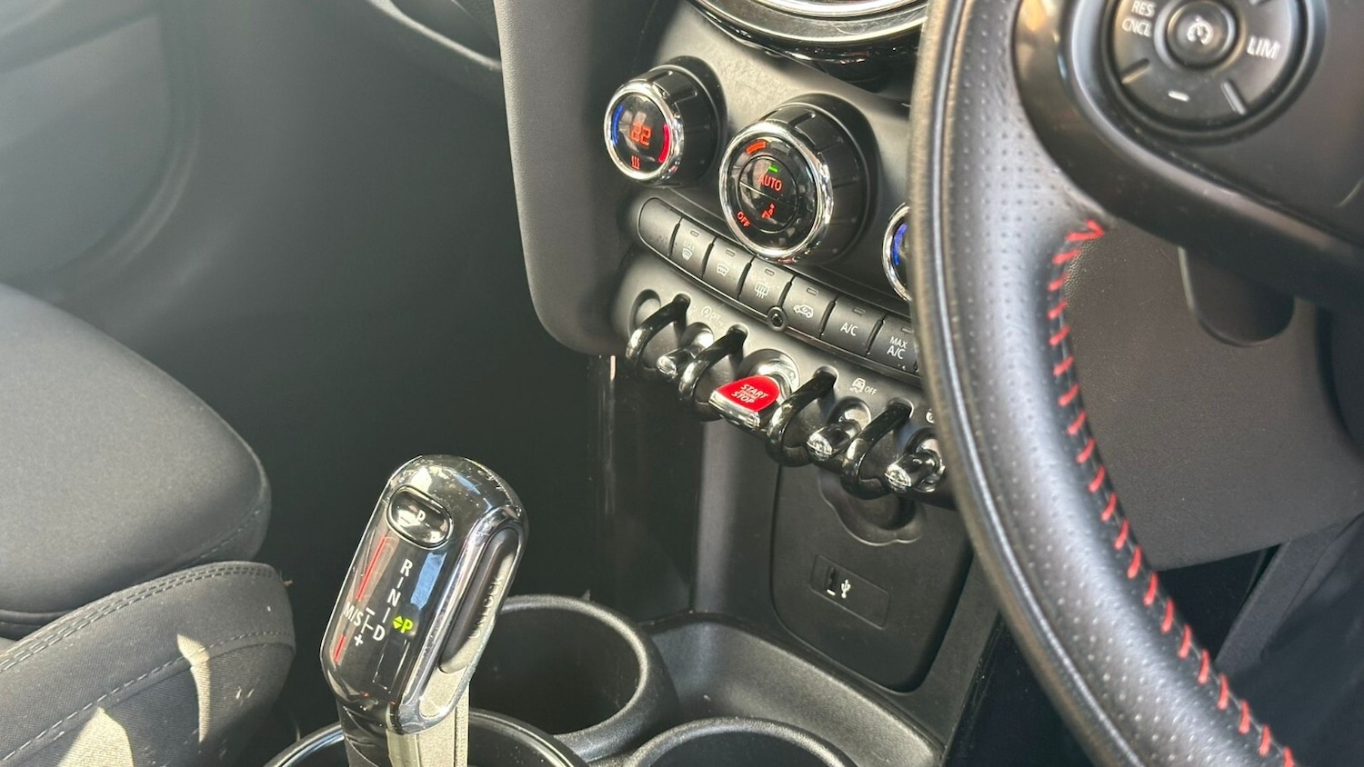 Used MINI Hatch 2018 for sale - 76055760: Photo 23
