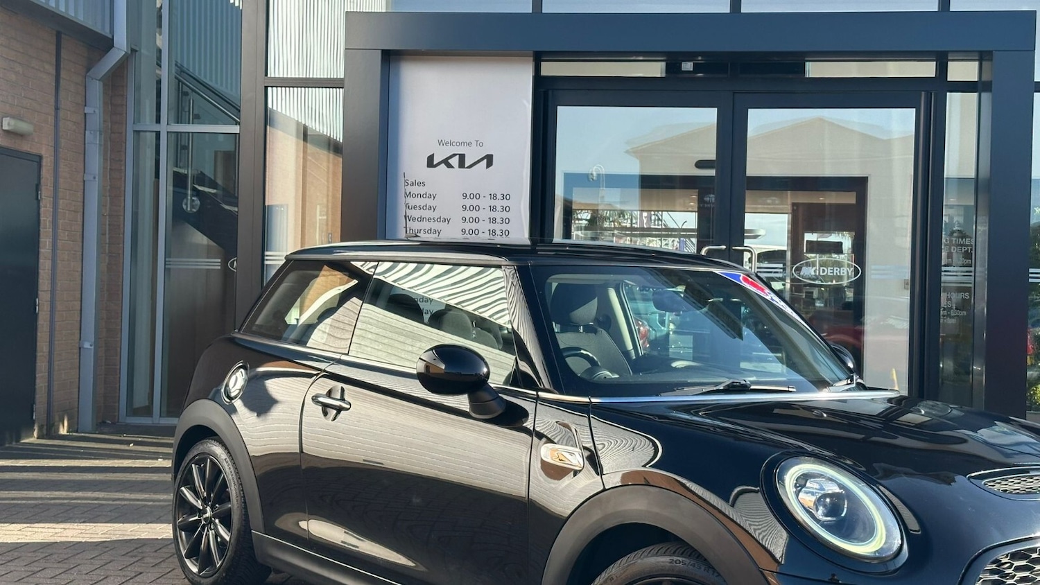 Used MINI Hatch 2018 for sale - 76055760: Photo 4