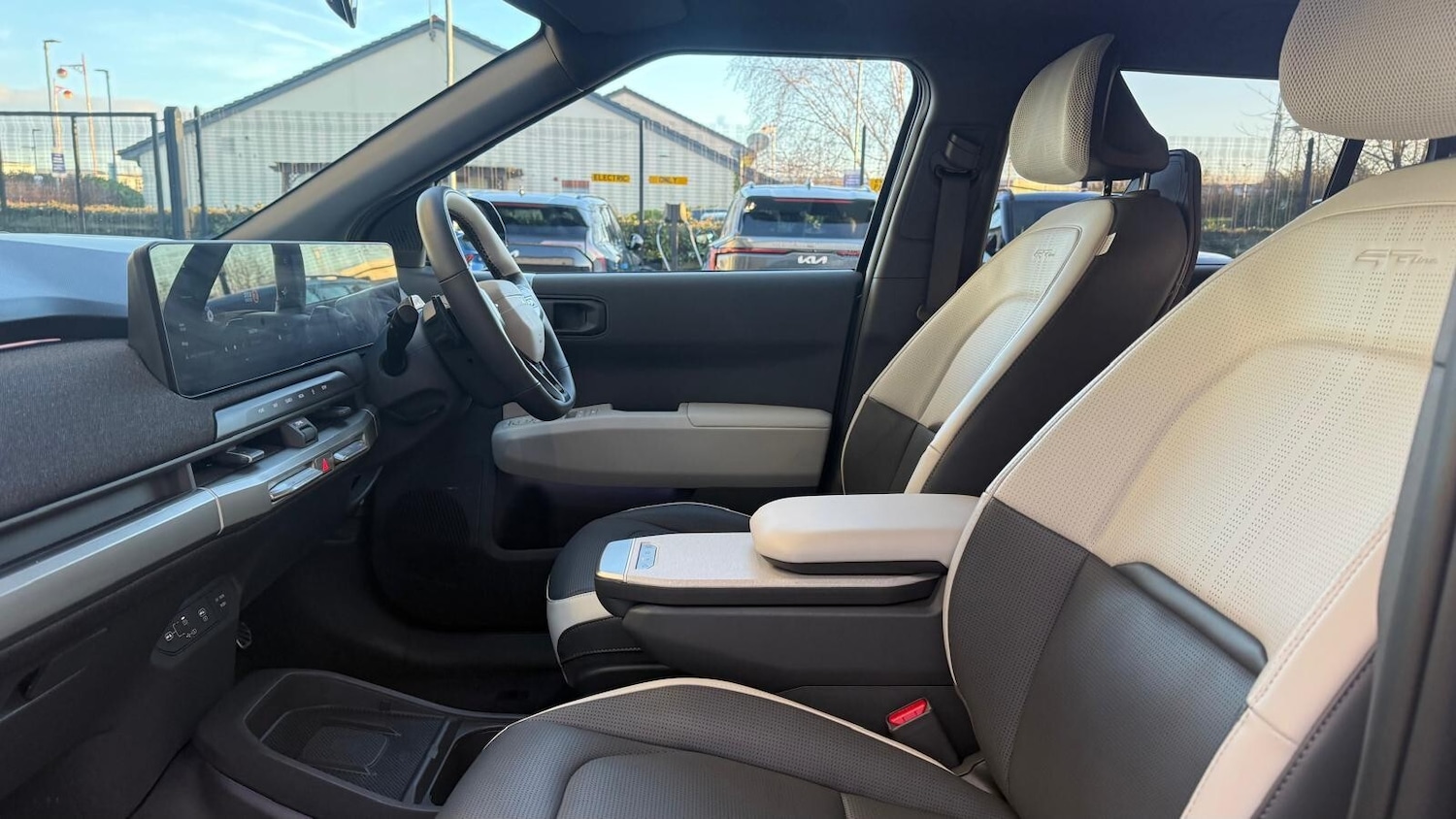 Used Kia EV3 2025 for sale - 76915054: Photo 24