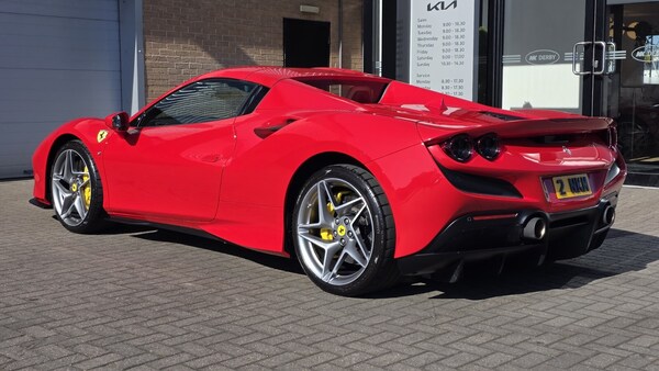 Used Ferrari F8 Spider 2021 for sale - 75660257: Photo 22
