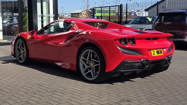 Used Ferrari F8 Spider 2021 for sale - 75660257: Photo 23