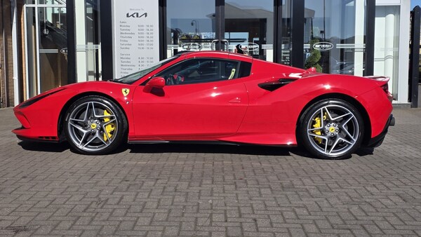 Used Ferrari F8 Spider 2021 for sale - 75660257: Photo 26