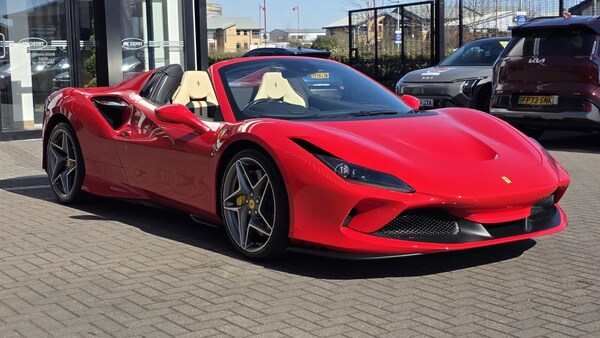 Used Ferrari F8 Spider 2021 for sale - 75660257: Photo 27