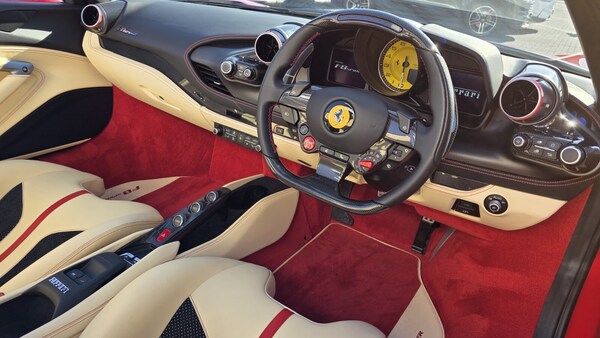 Used Ferrari F8 Spider 2021 for sale - 75660257: Photo 39
