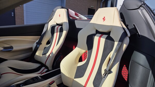 Used Ferrari F8 Spider 2021 for sale - 75660257: Photo 53