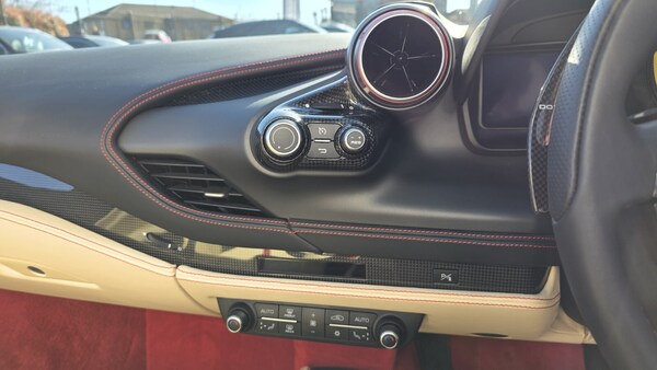 Used Ferrari F8 Spider 2021 for sale - 75660257: Photo 56