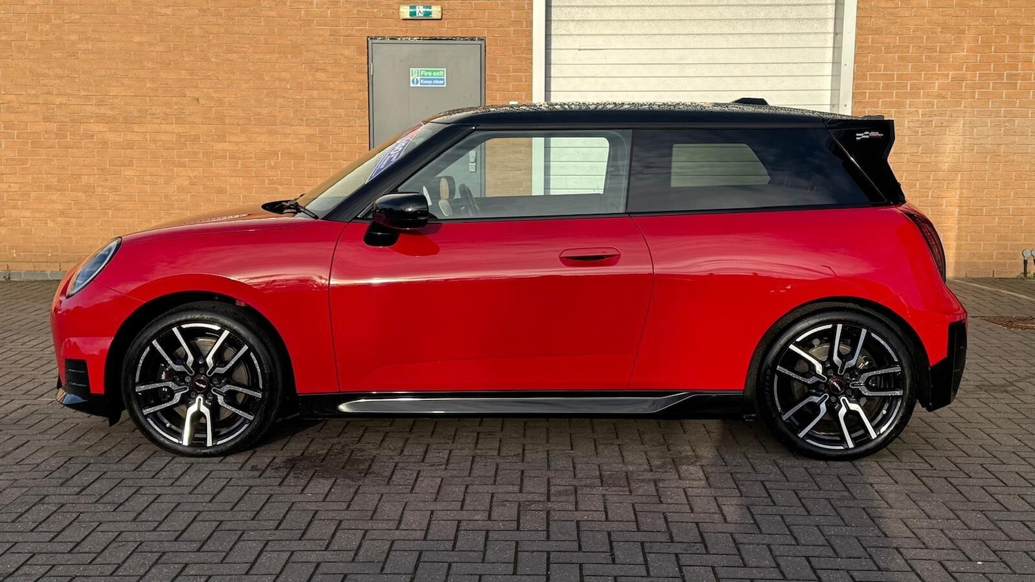 Used MINI Cooper 2024 for sale - 76630290: Photo 6