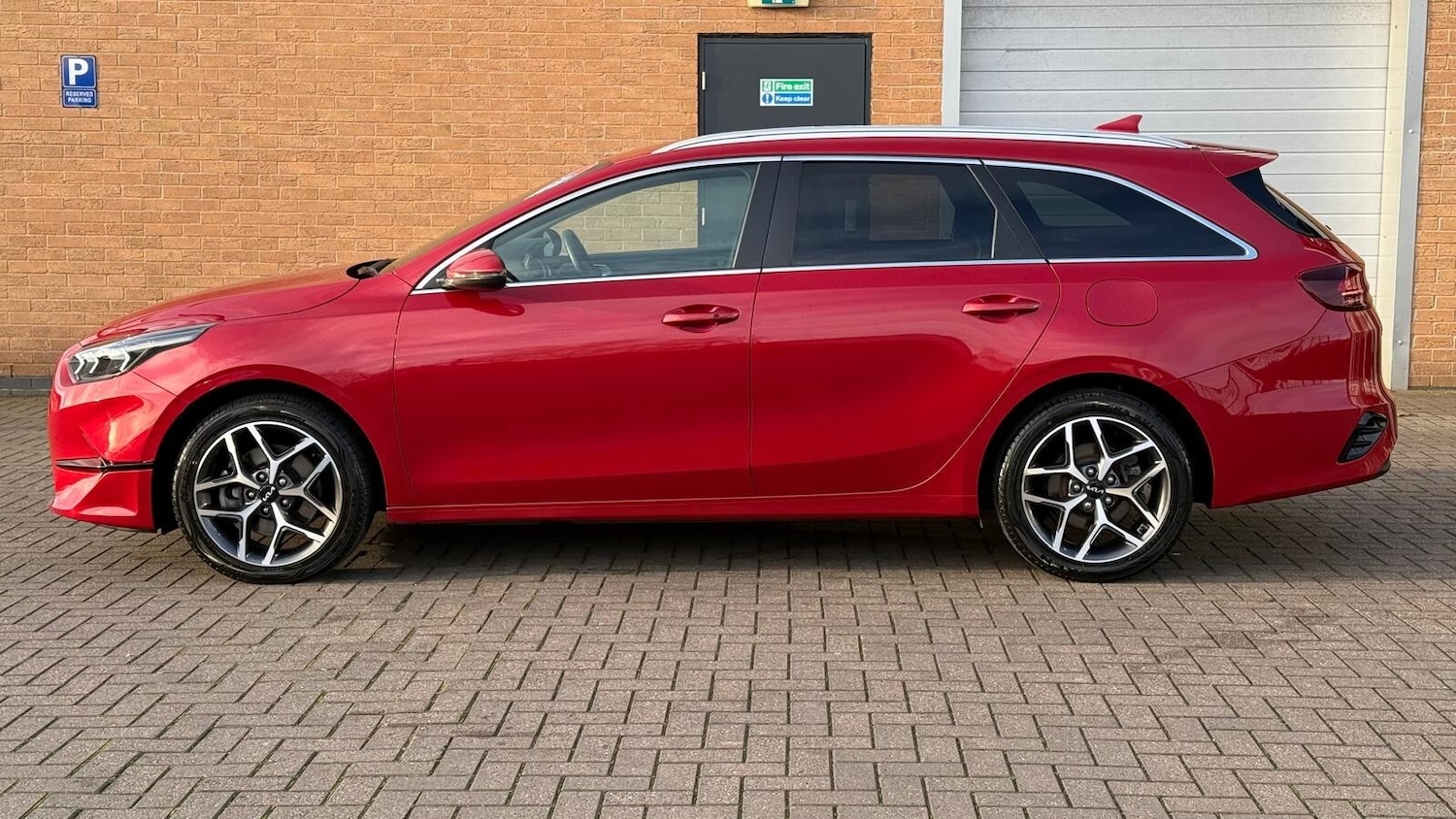 Used Kia Ceed 2025 for sale - 76635671: Photo 5