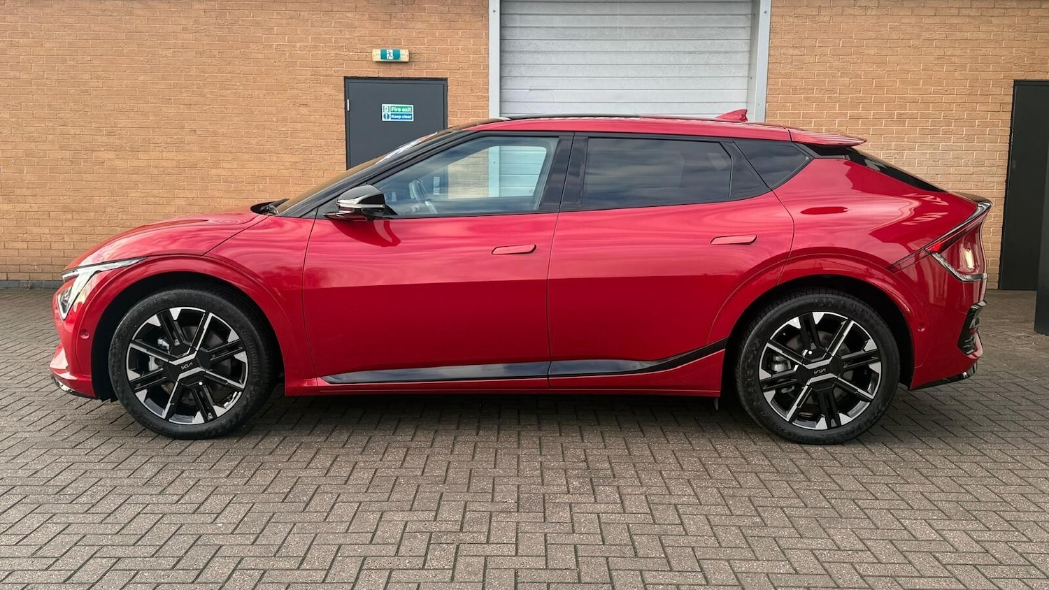 Used Kia EV6 2024 for sale - 76514915: Photo 5