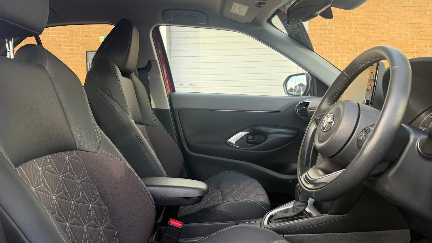 Used Toyota Yaris Cross 2023 for sale - 76960062: Photo 26