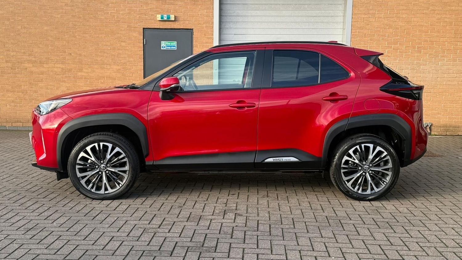 Used Toyota Yaris Cross 2023 for sale - 76960062: Photo 5