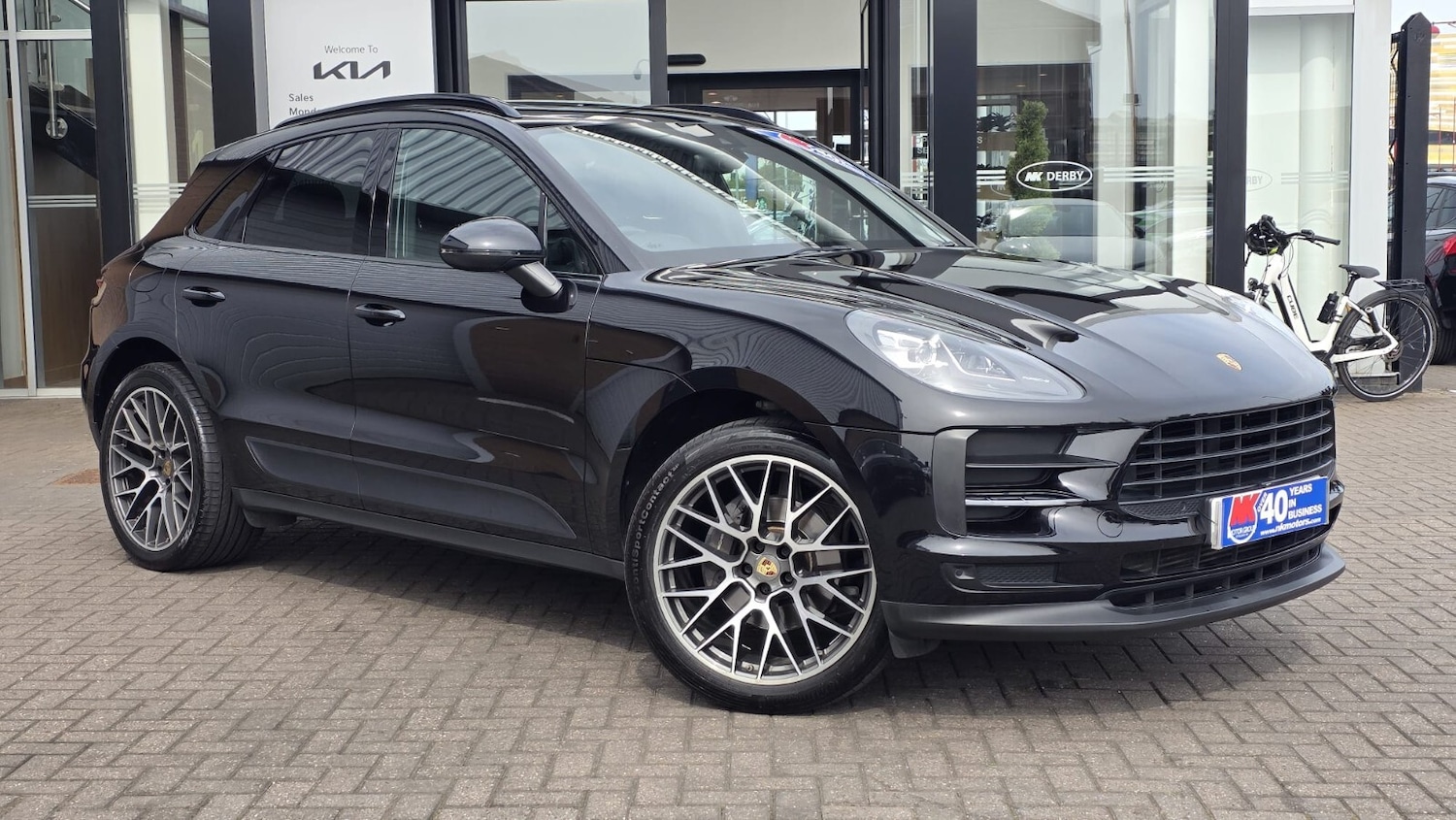 Used Porsche Macan 2019 for sale - 76344082: Photo 2