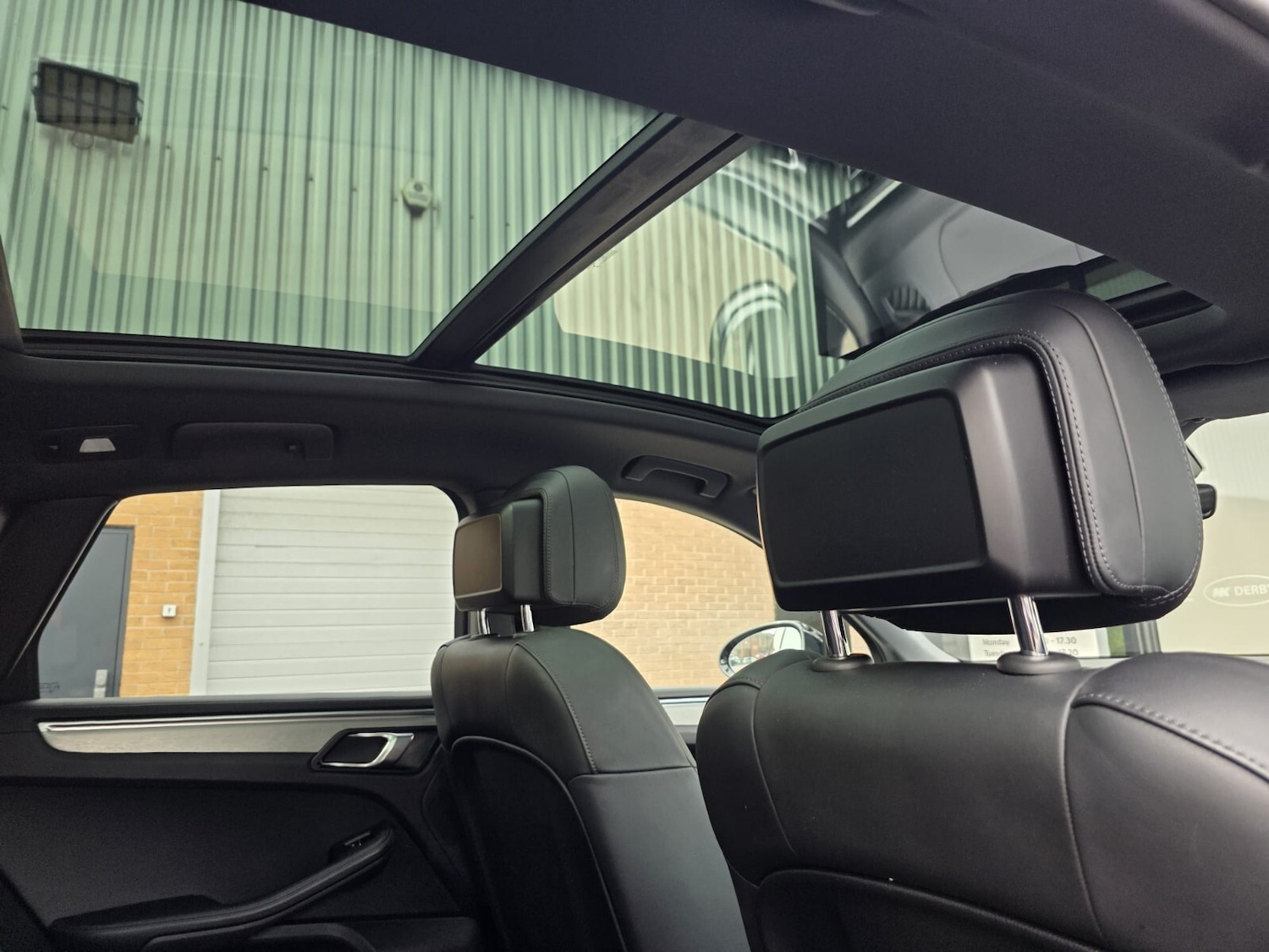 Used Porsche Macan 2019 for sale - 76344082: Photo 35