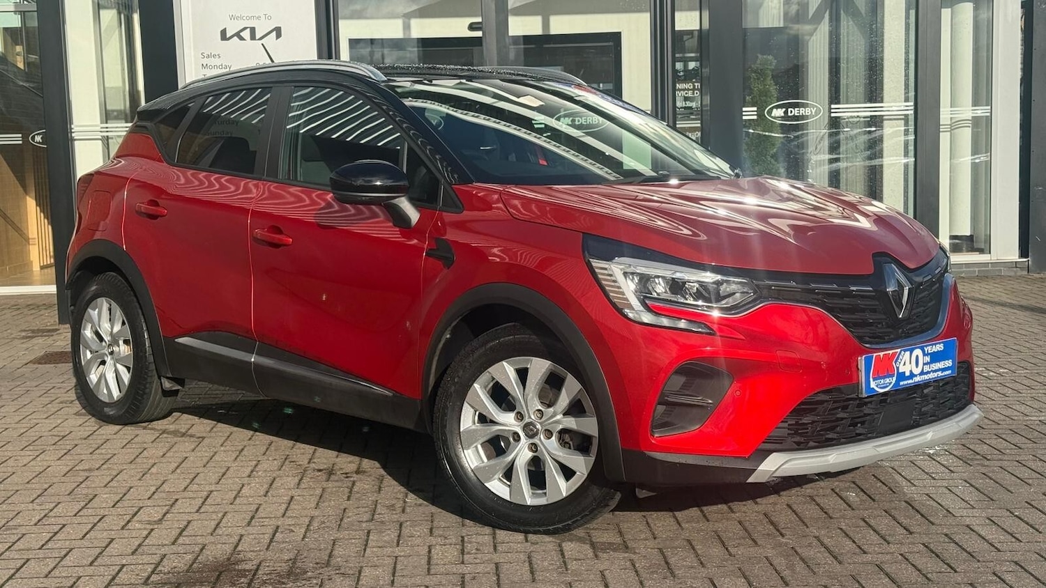 Used Renault Captur 2021 for sale - 76338860: Photo 2