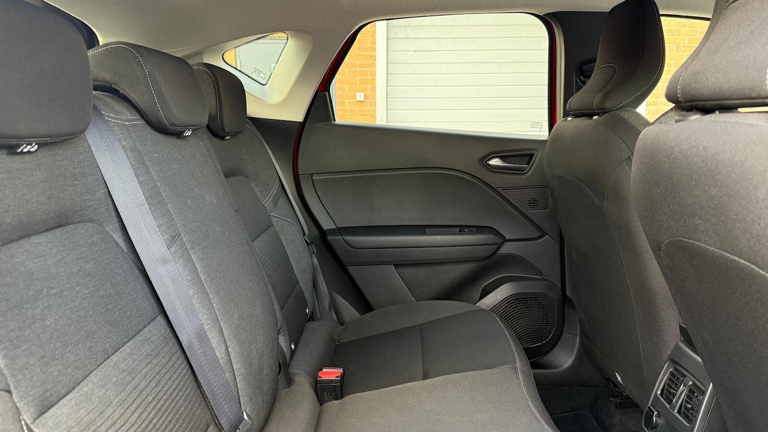 Used Renault Captur 2021 for sale - 76338860: Photo 25