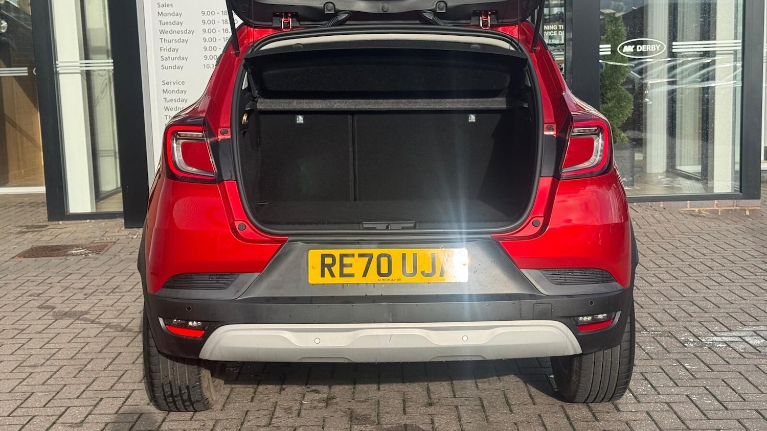 Used Renault Captur 2021 for sale - 76338860: Photo 8