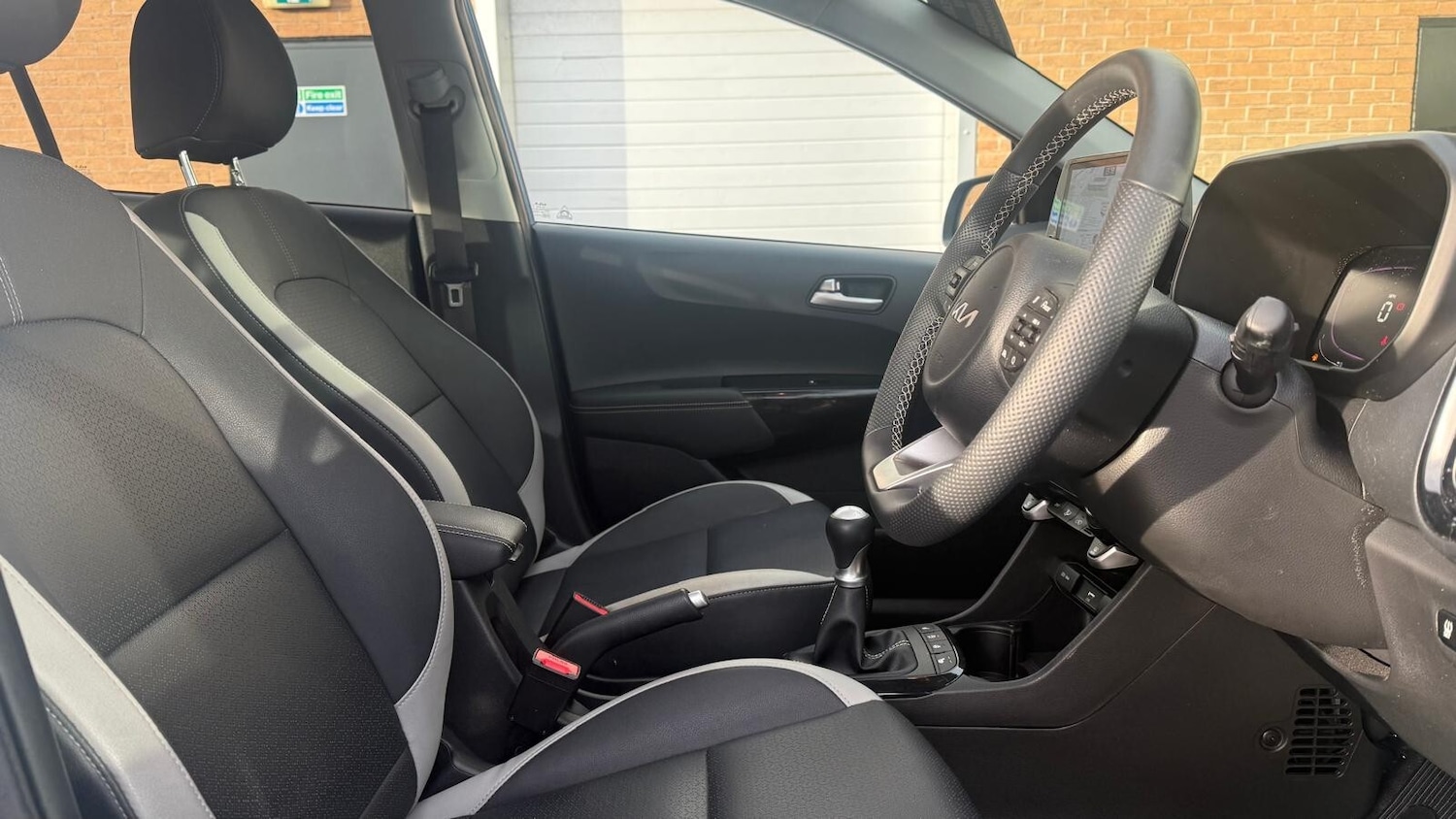 Used Kia Picanto 2024 for sale - 76841920: Photo 21