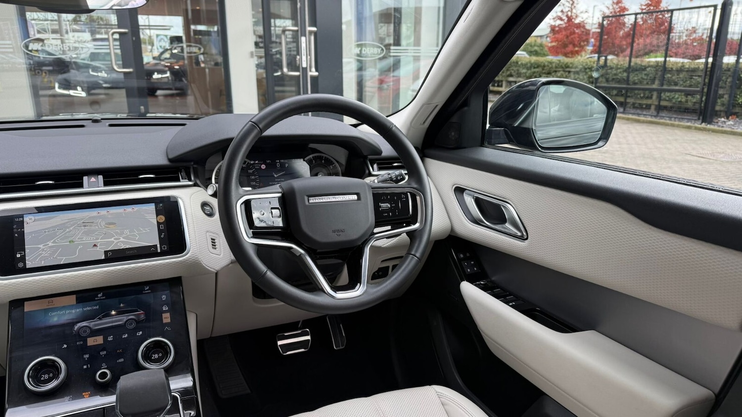 Used Land Rover Range Rover Velar 2023 for sale - 76321856: Photo 18