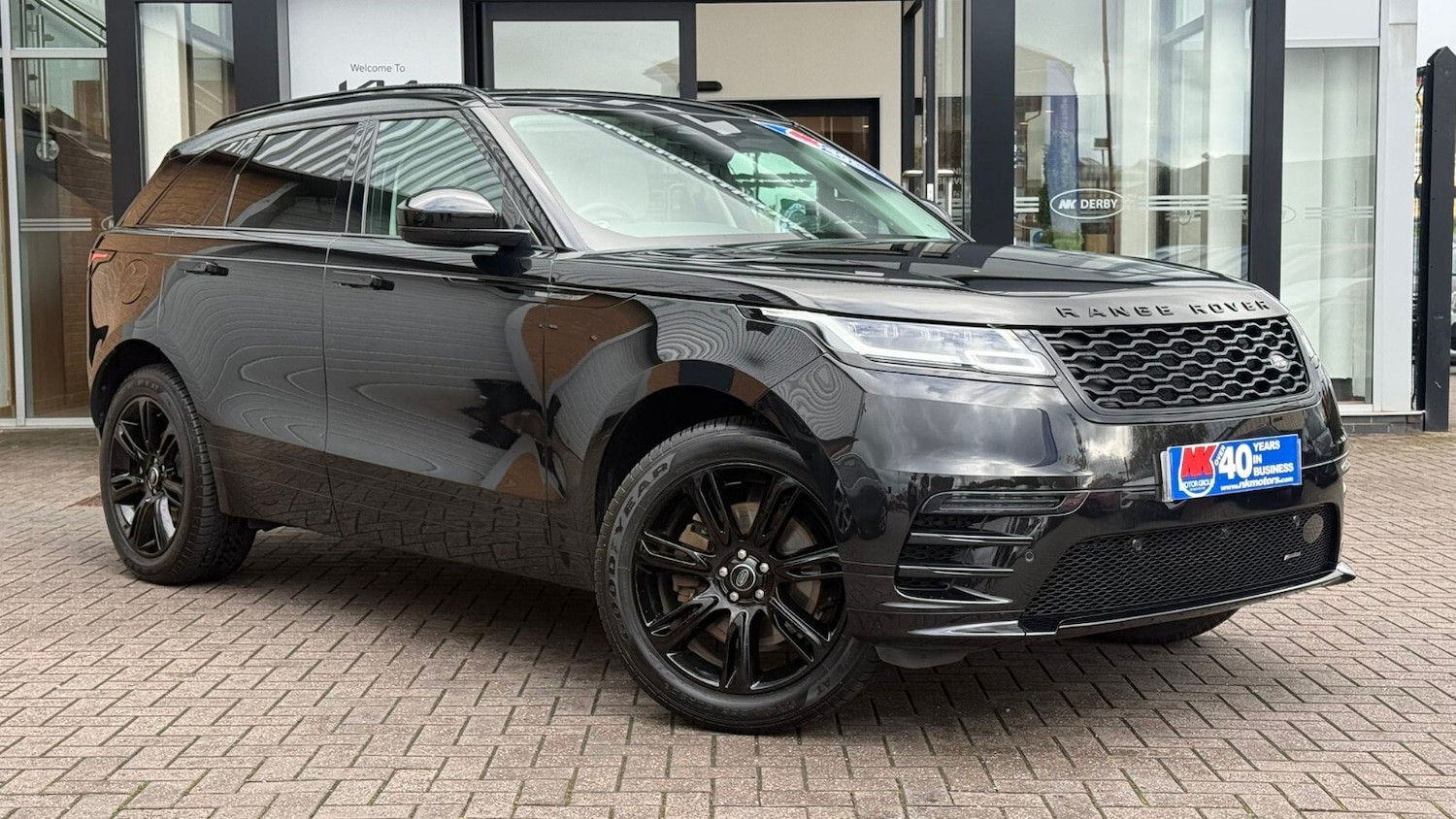 Used Land Rover Range Rover Velar 2023 for sale - 76321856: Photo 2