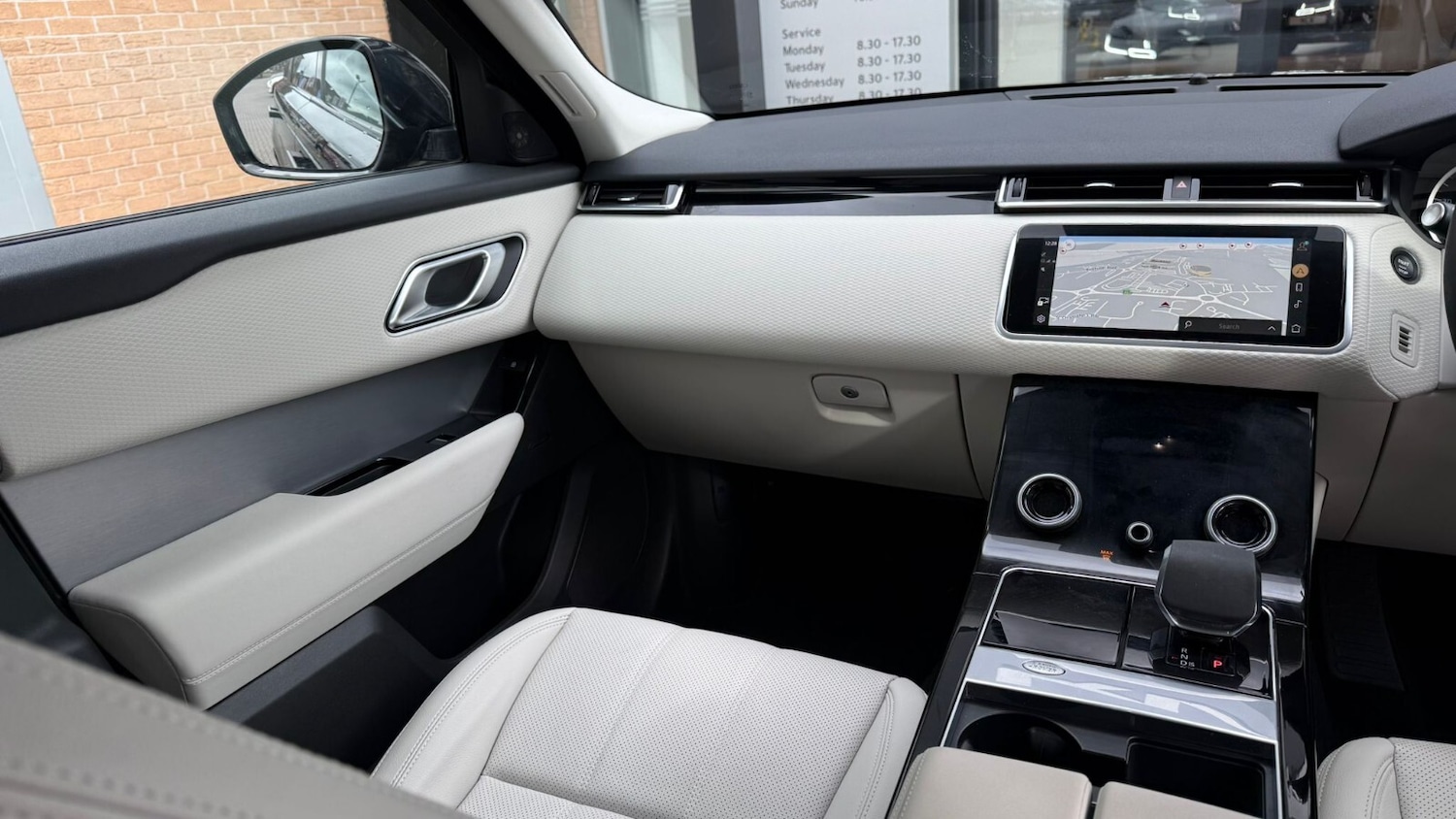 Used Land Rover Range Rover Velar 2023 for sale - 76321856: Photo 25