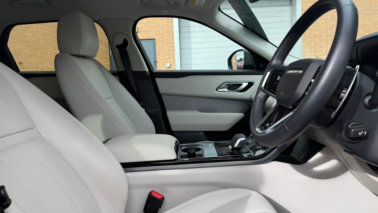 Used Land Rover Range Rover Velar 2023 for sale - 76321856: Photo 26