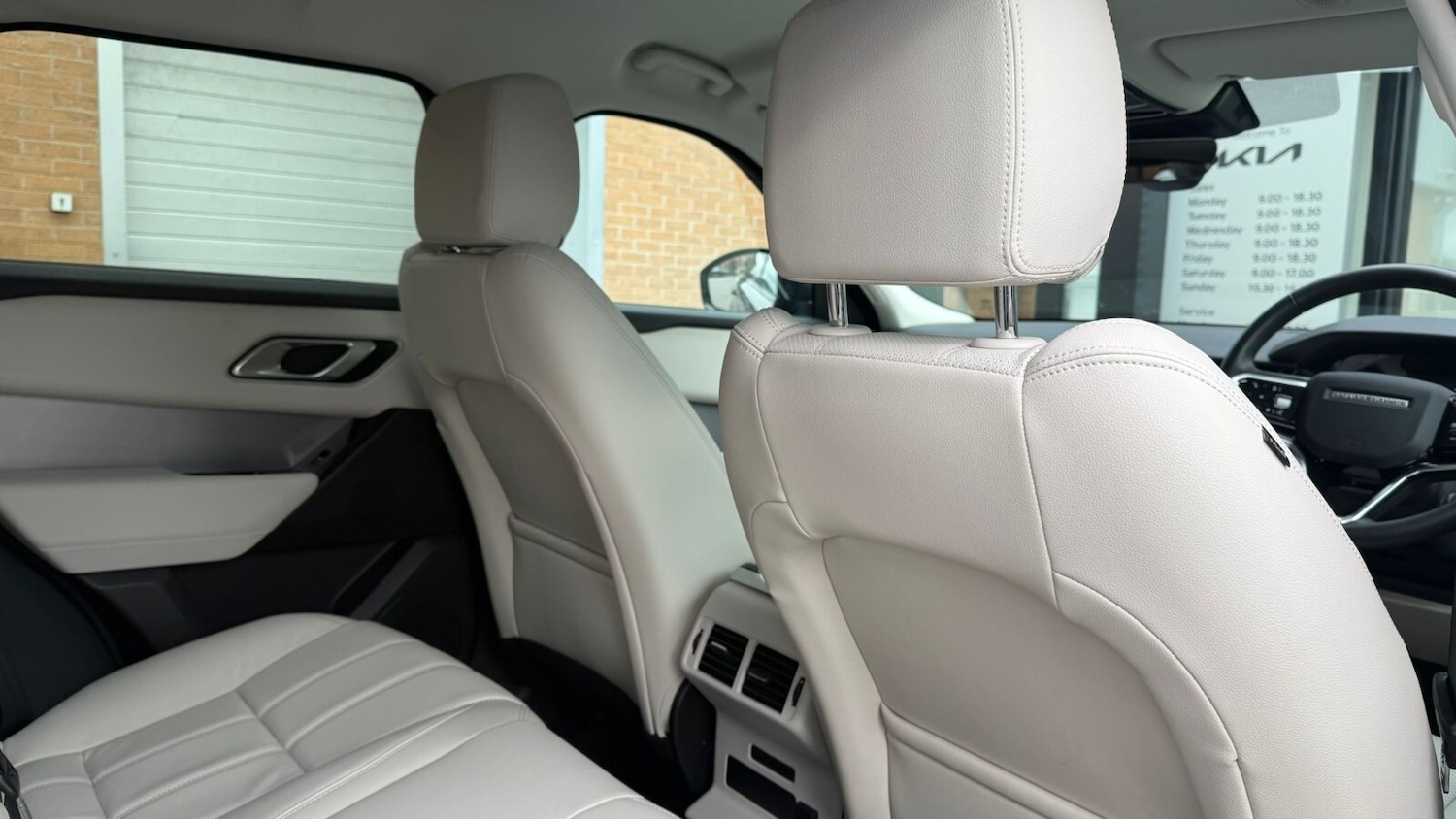 Used Land Rover Range Rover Velar 2023 for sale - 76321856: Photo 28