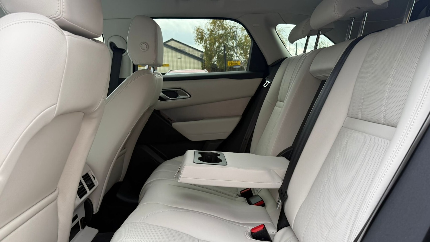 Used Land Rover Range Rover Velar 2023 for sale - 76321856: Photo 31