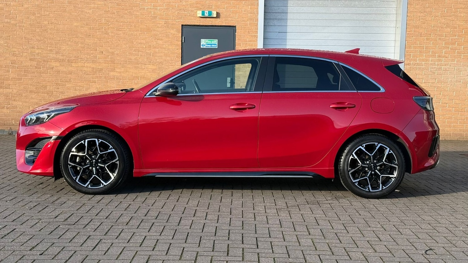 Used Kia Ceed 2025 for sale - 76696319: Photo 5