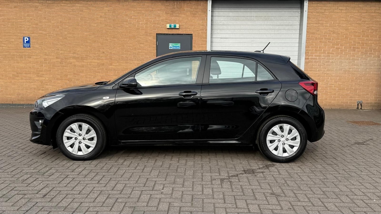 Used Kia Rio 2023 for sale - 76290016: Photo 5