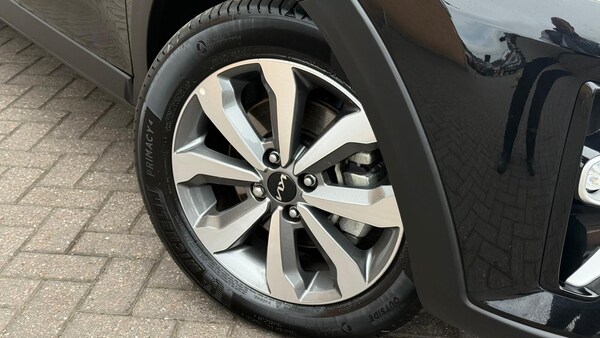 Used Kia Stonic 2025 for sale - 76221740: Photo 13