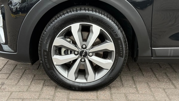 Used Kia Stonic 2025 for sale - 76221740: Photo 14