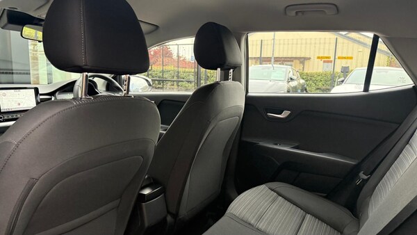 Used Kia Stonic 2025 for sale - 76221740: Photo 23