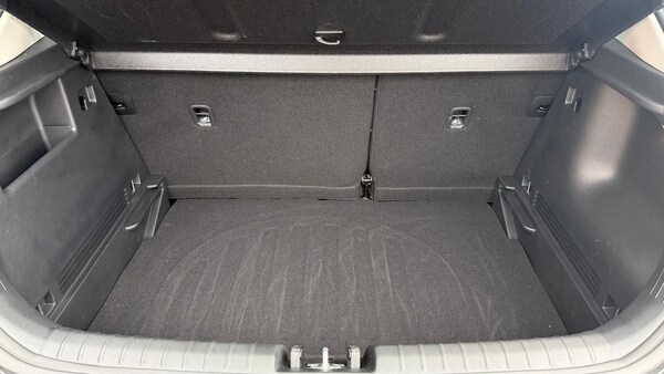 Used Kia Stonic 2025 for sale - 76221740: Photo 9