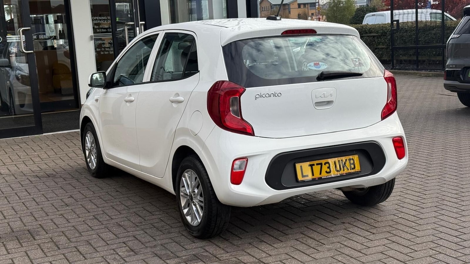 Used Kia Picanto 2023 for sale - 76344130: Photo 10