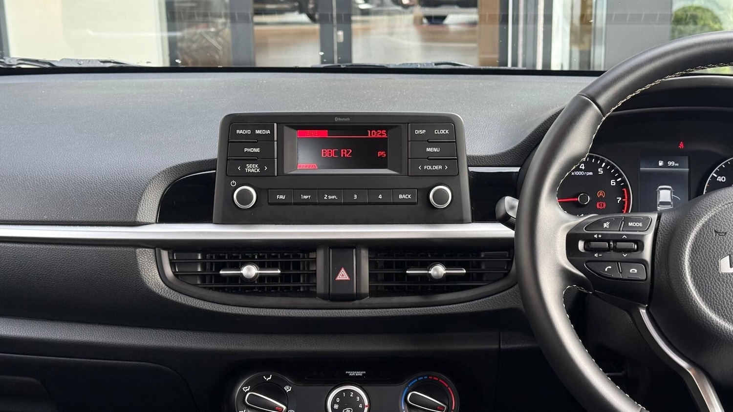 Used Kia Picanto 2023 for sale - 76344130: Photo 17